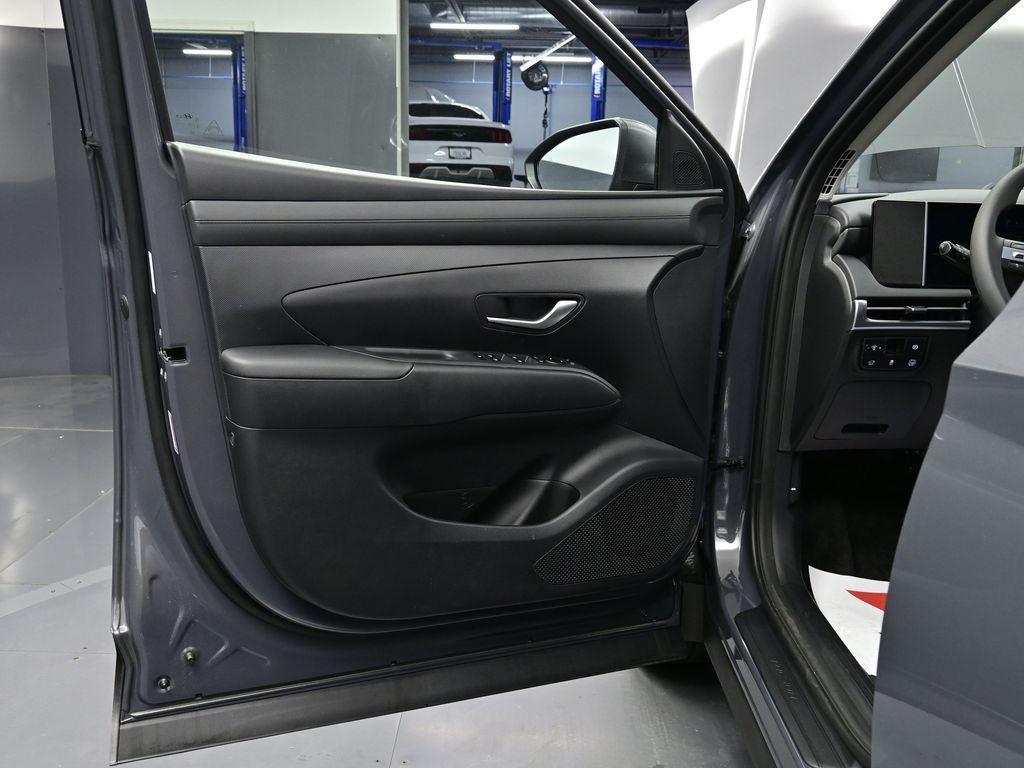 new 2026 Hyundai TUCSON Hybrid car, priced at $36,260