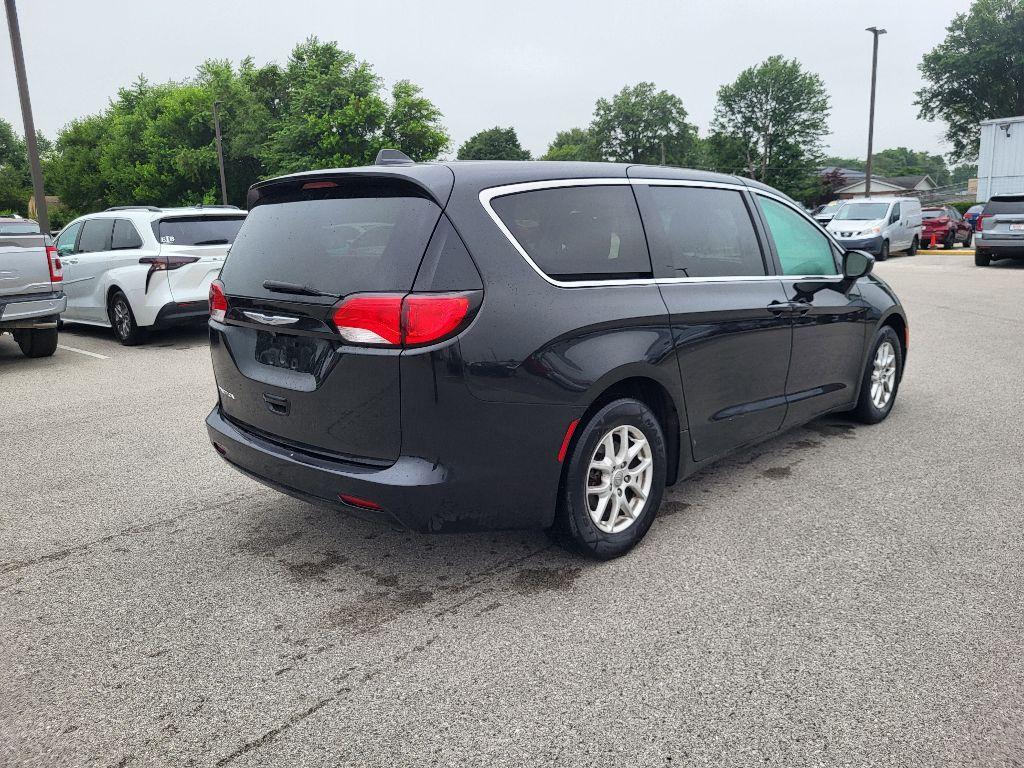 used 2017 Chrysler Pacifica car, priced at $12,350