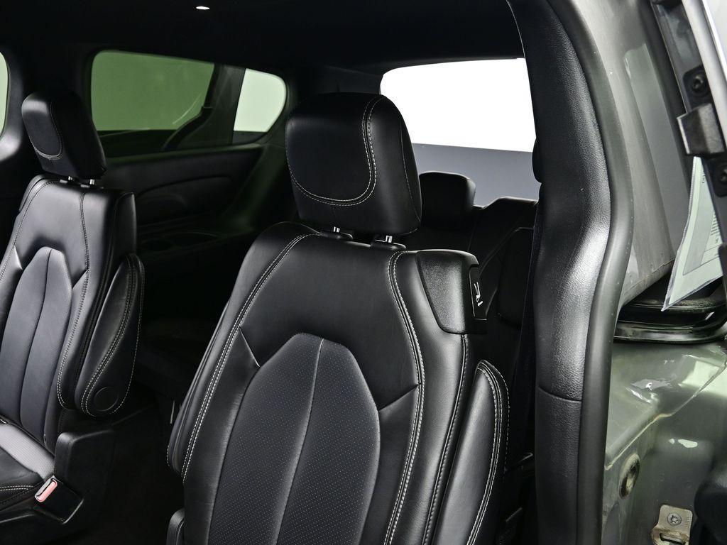 used 2025 Chrysler Pacifica car, priced at $35,000