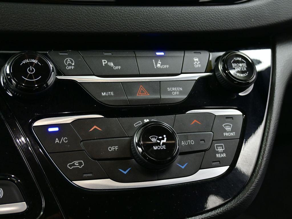 used 2025 Chrysler Pacifica car, priced at $35,000