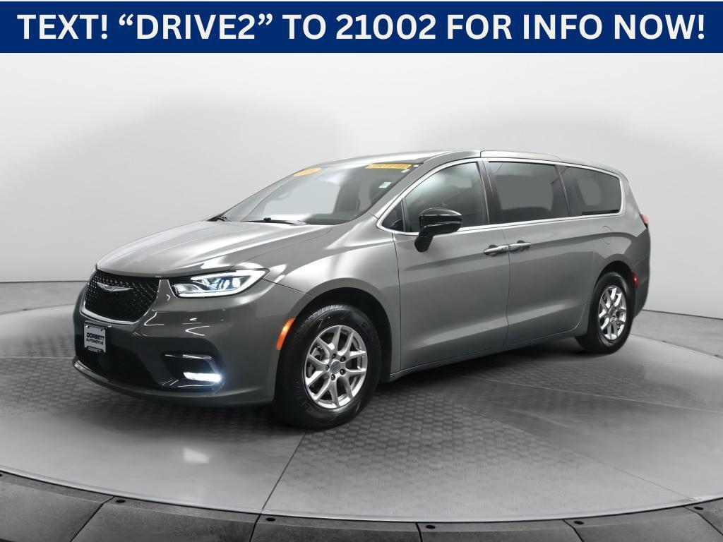 used 2025 Chrysler Pacifica car, priced at $35,000