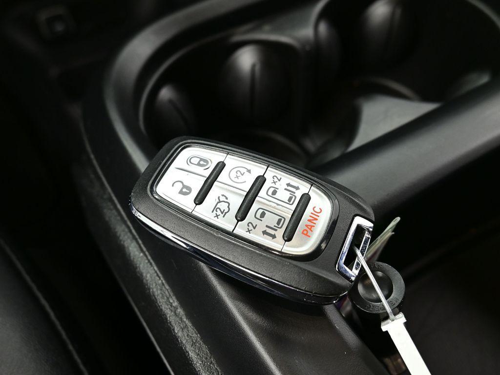 used 2025 Chrysler Pacifica car, priced at $35,000