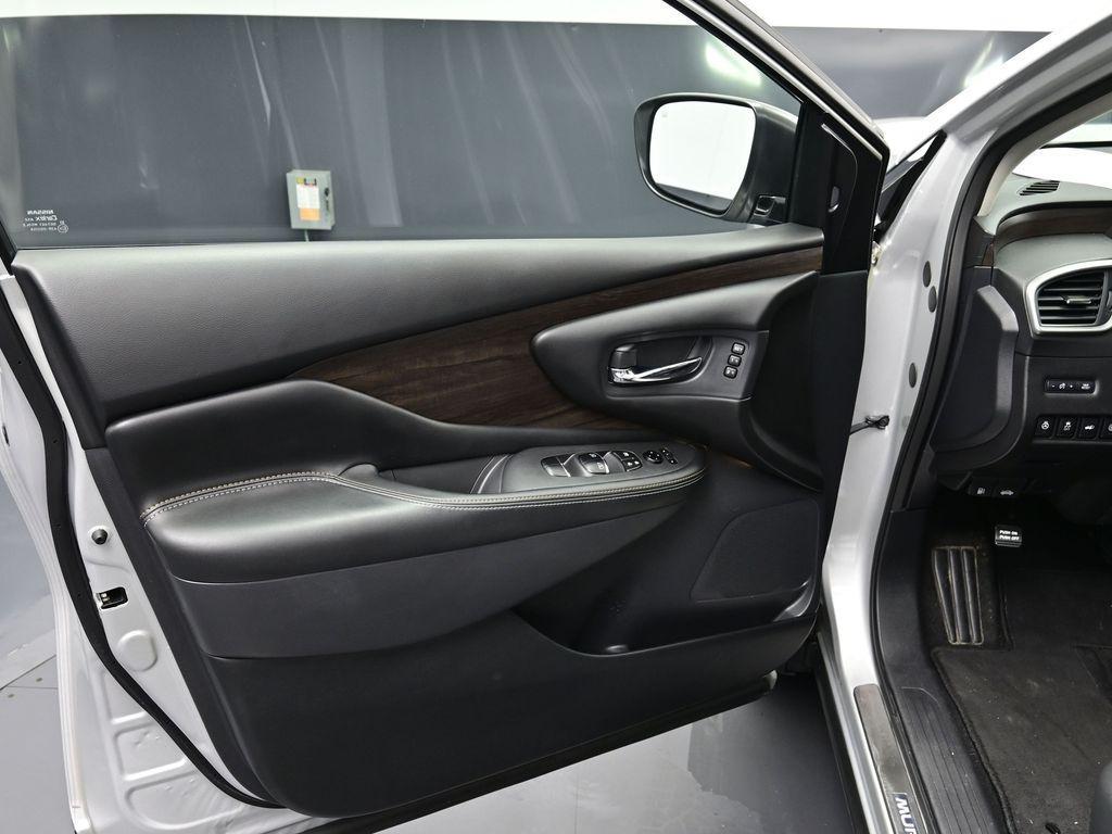 used 2023 Nissan Murano car, priced at $28,000