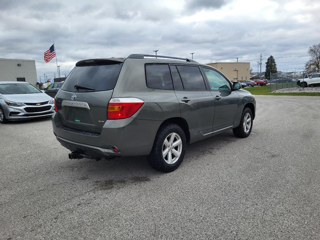 used 2010 Toyota Highlander car, priced at $9,900