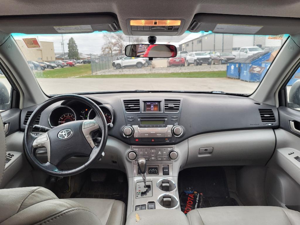 used 2010 Toyota Highlander car, priced at $9,900