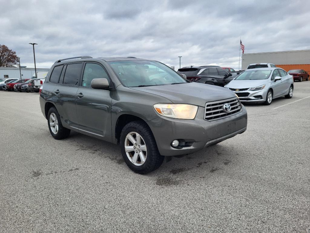 used 2010 Toyota Highlander car, priced at $9,900