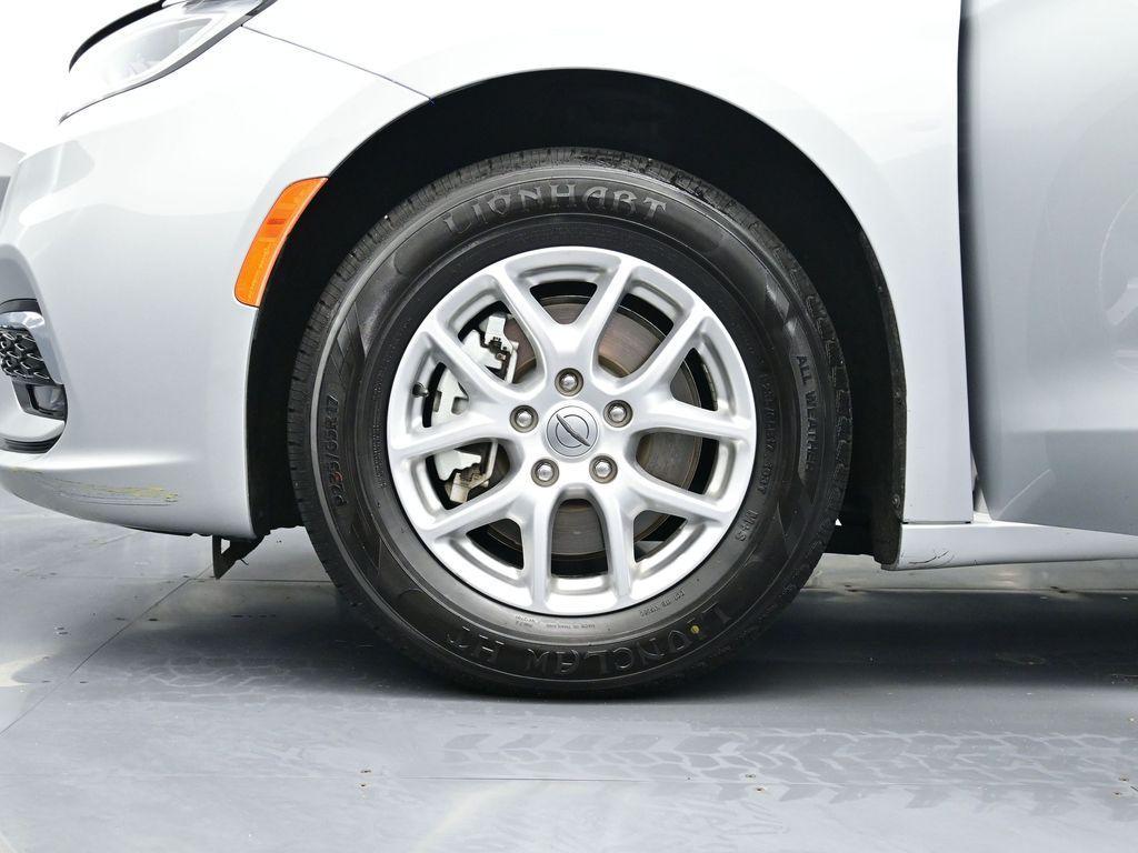 used 2023 Chrysler Pacifica car, priced at $24,970