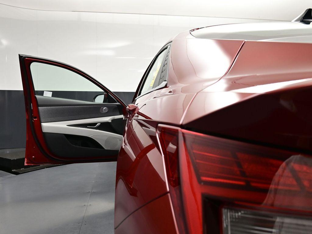 new 2025 Hyundai ELANTRA HEV car, priced at $32,115