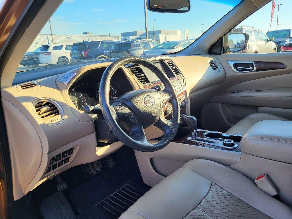 used 2017 Nissan Pathfinder car