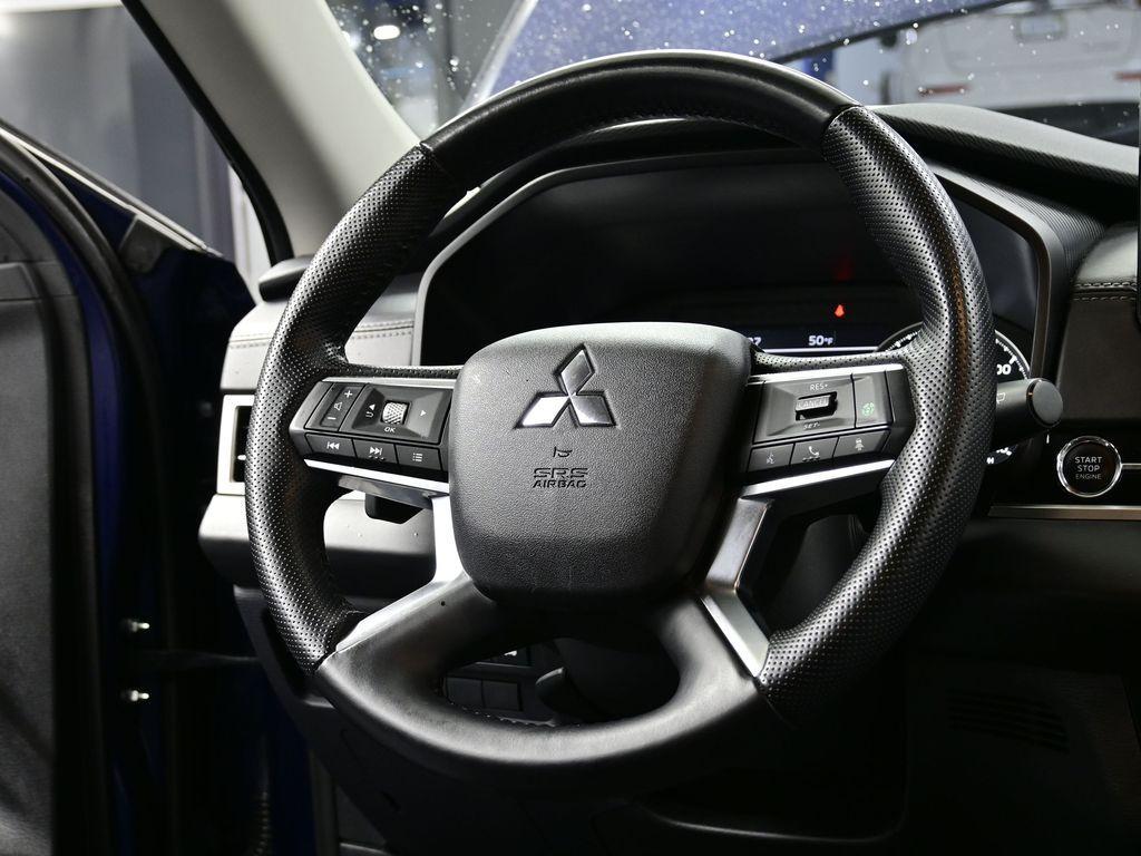 used 2024 Mitsubishi Outlander car, priced at $25,900