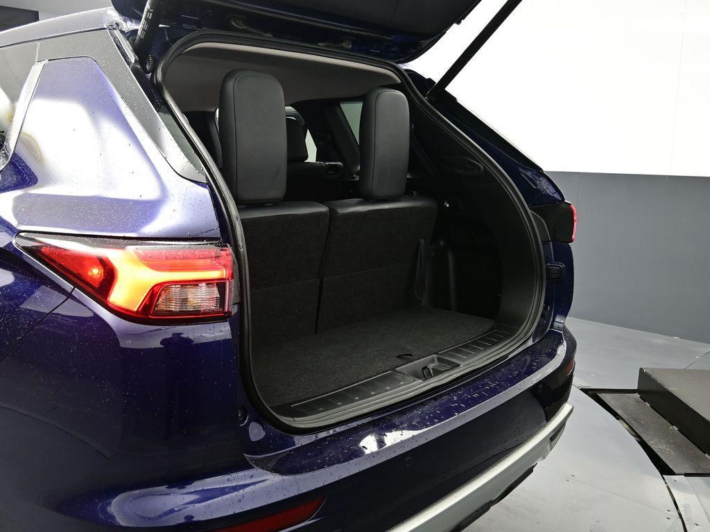 used 2024 Mitsubishi Outlander car, priced at $25,900