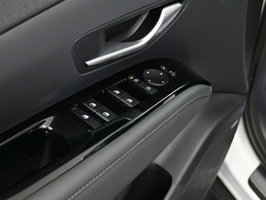 new 2026 Hyundai TUCSON Hybrid car, priced at $44,880