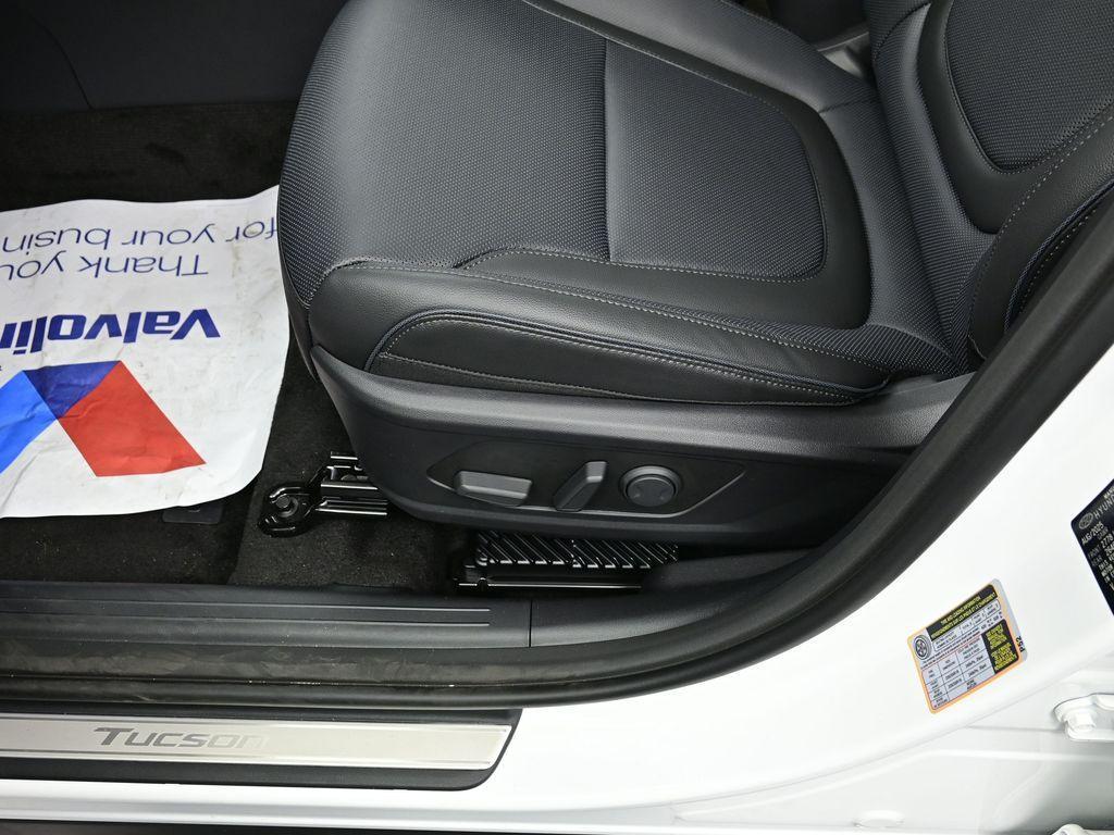 new 2026 Hyundai TUCSON Hybrid car, priced at $44,880