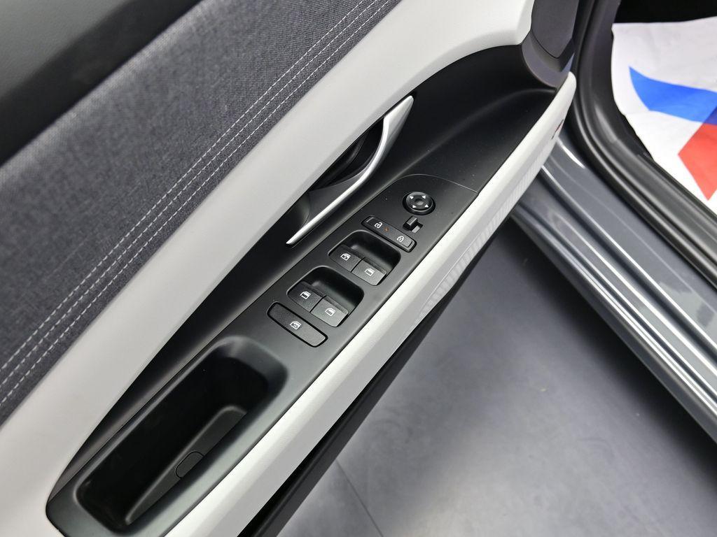 new 2025 Hyundai ELANTRA HEV car, priced at $31,560