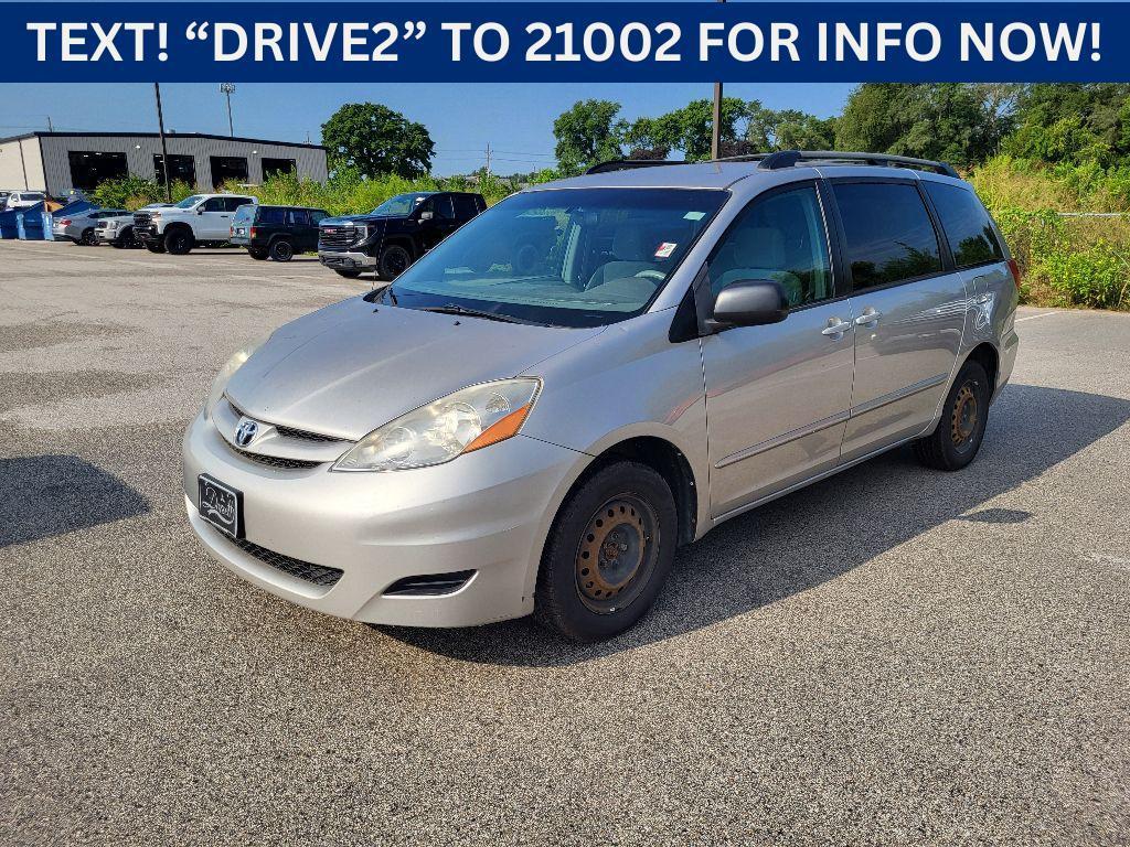 used 2007 Toyota Sienna car, priced at $5,000