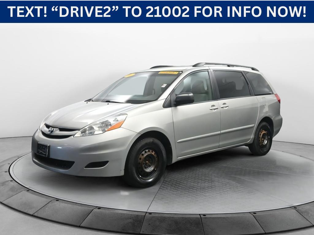 used 2007 Toyota Sienna car, priced at $8,000