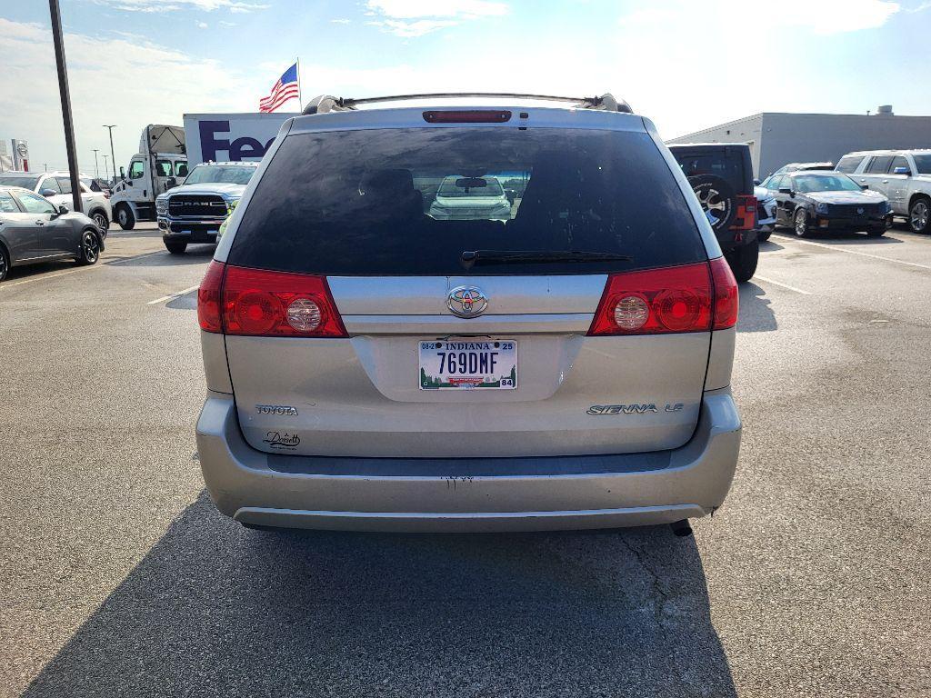 used 2007 Toyota Sienna car, priced at $5,400