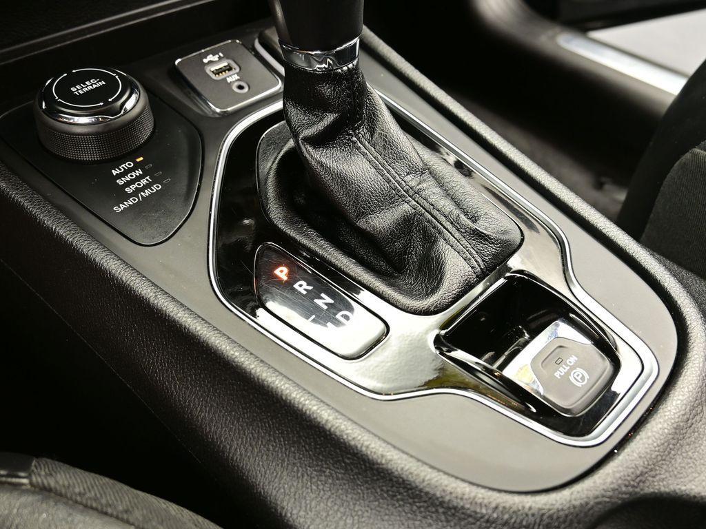 used 2020 Jeep Cherokee car, priced at $17,850
