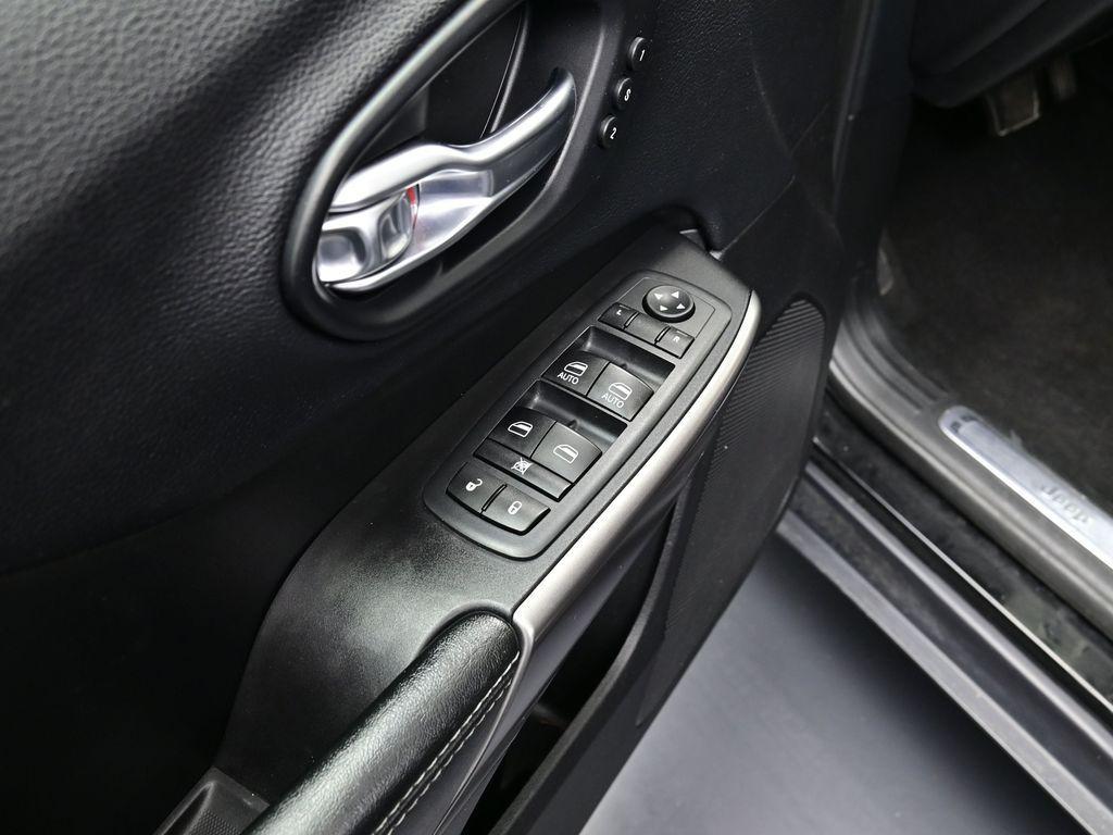 used 2020 Jeep Cherokee car, priced at $17,850