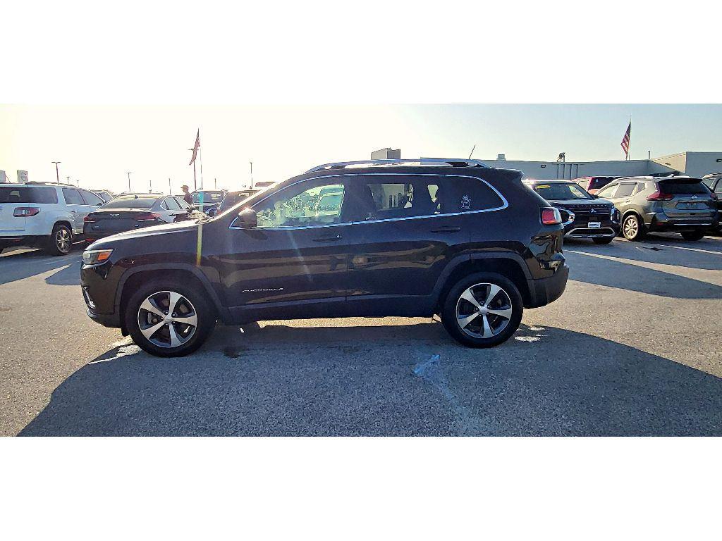 used 2020 Jeep Cherokee car, priced at $18,900