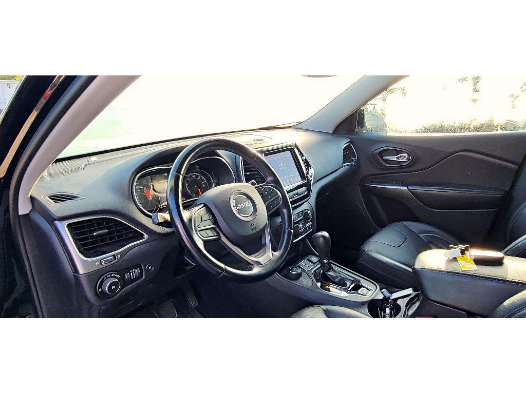 used 2020 Jeep Cherokee car, priced at $18,900