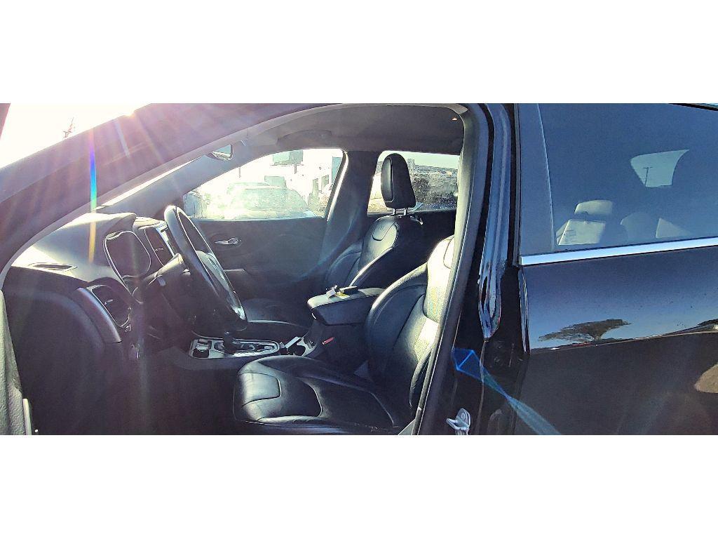 used 2020 Jeep Cherokee car, priced at $18,900