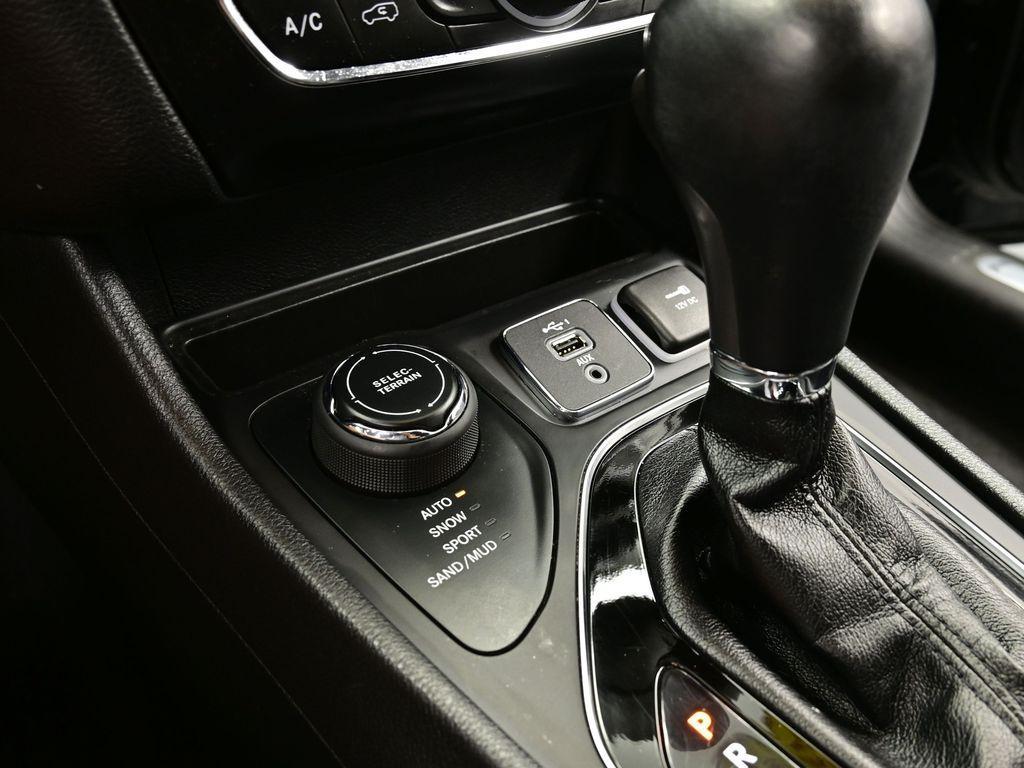 used 2020 Jeep Cherokee car, priced at $17,850