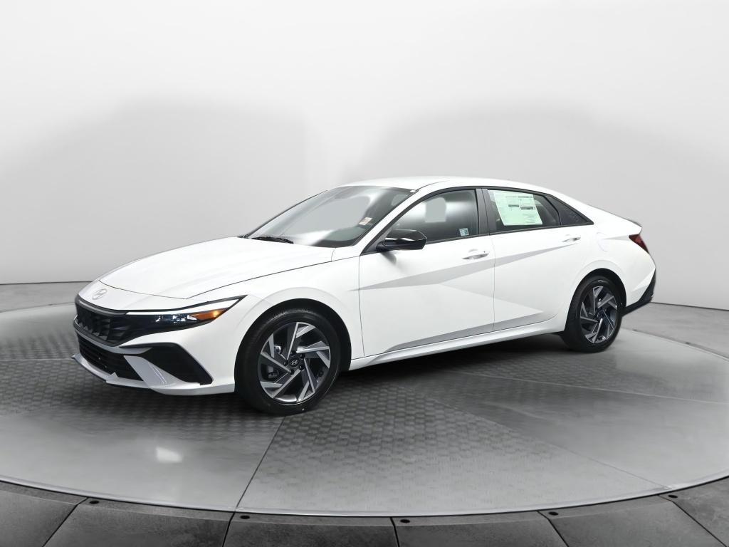 new 2025 Hyundai Elantra car, priced at $25,570