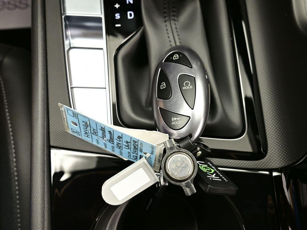 new 2025 Hyundai ELANTRA HEV car
