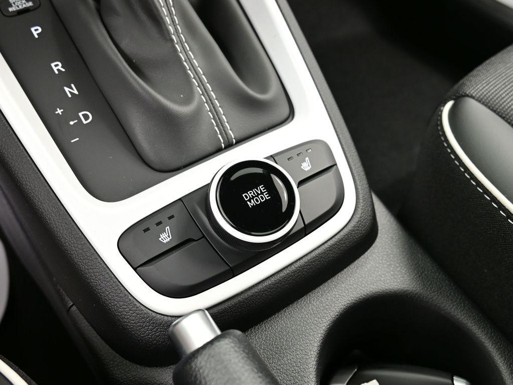 new 2025 Hyundai Venue car