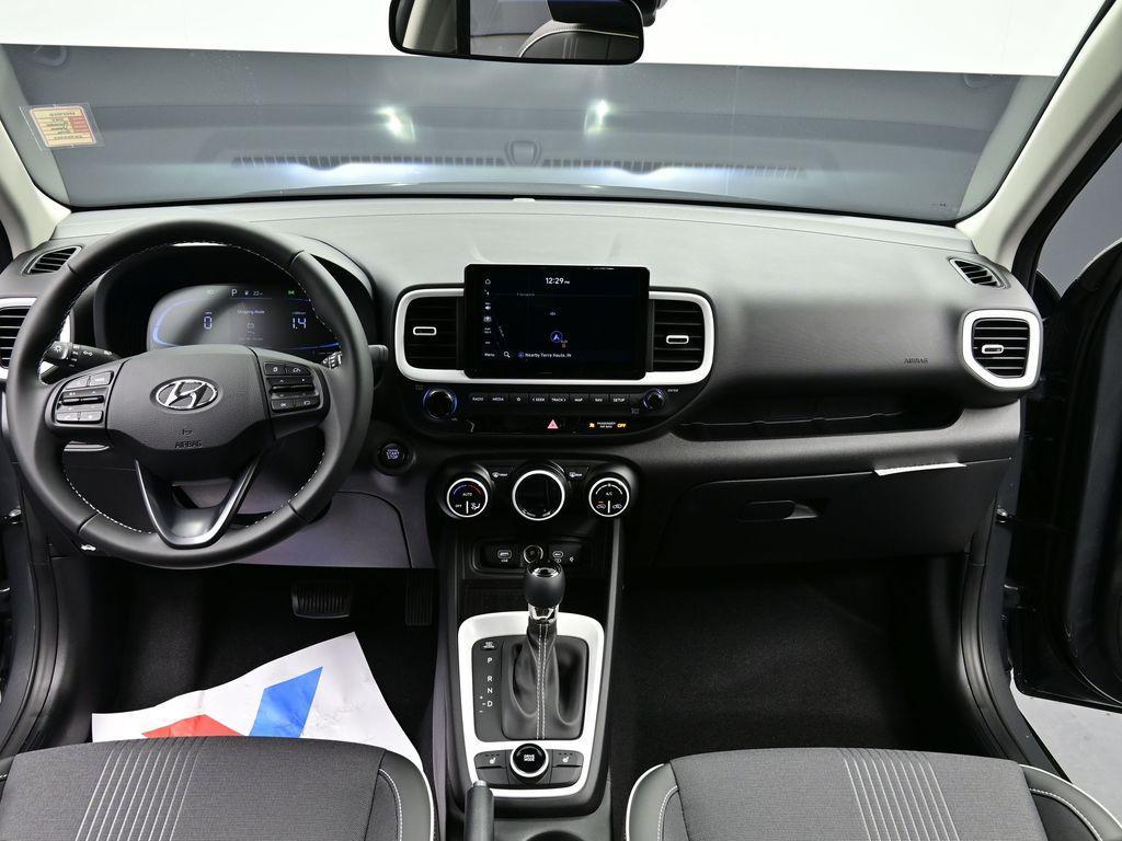 new 2025 Hyundai Venue car