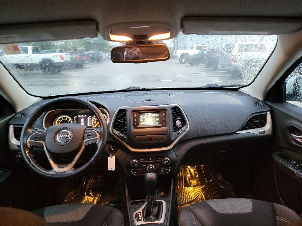 used 2014 Jeep Cherokee car, priced at $8,500