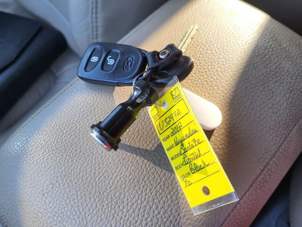 used 2012 Hyundai Santa Fe car, priced at $9,000
