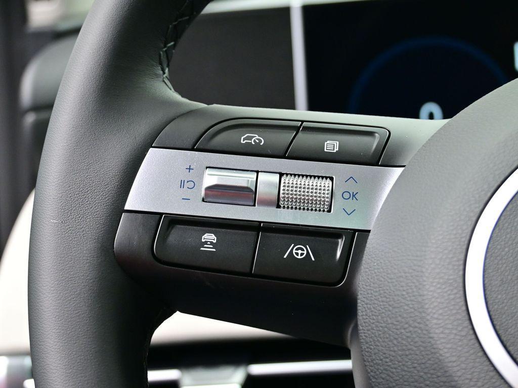 new 2025 Hyundai TUCSON Hybrid car, priced at $37,562