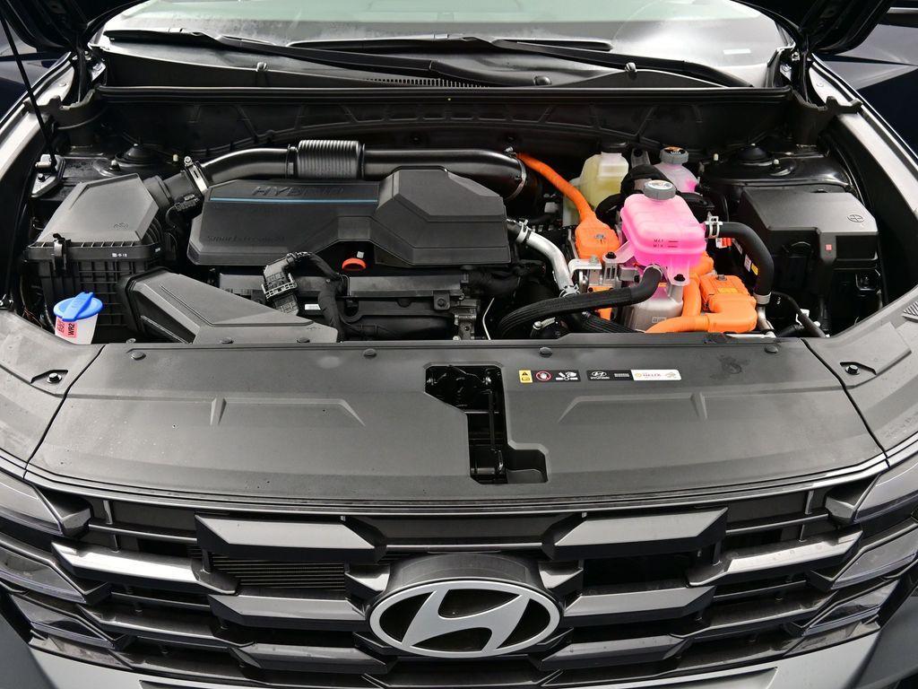 new 2025 Hyundai TUCSON Hybrid car, priced at $37,562
