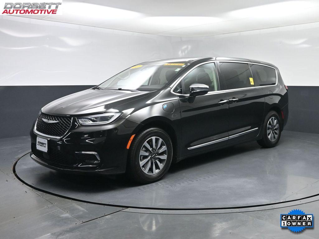 used 2023 Chrysler Pacifica Hybrid car, priced at $27,900