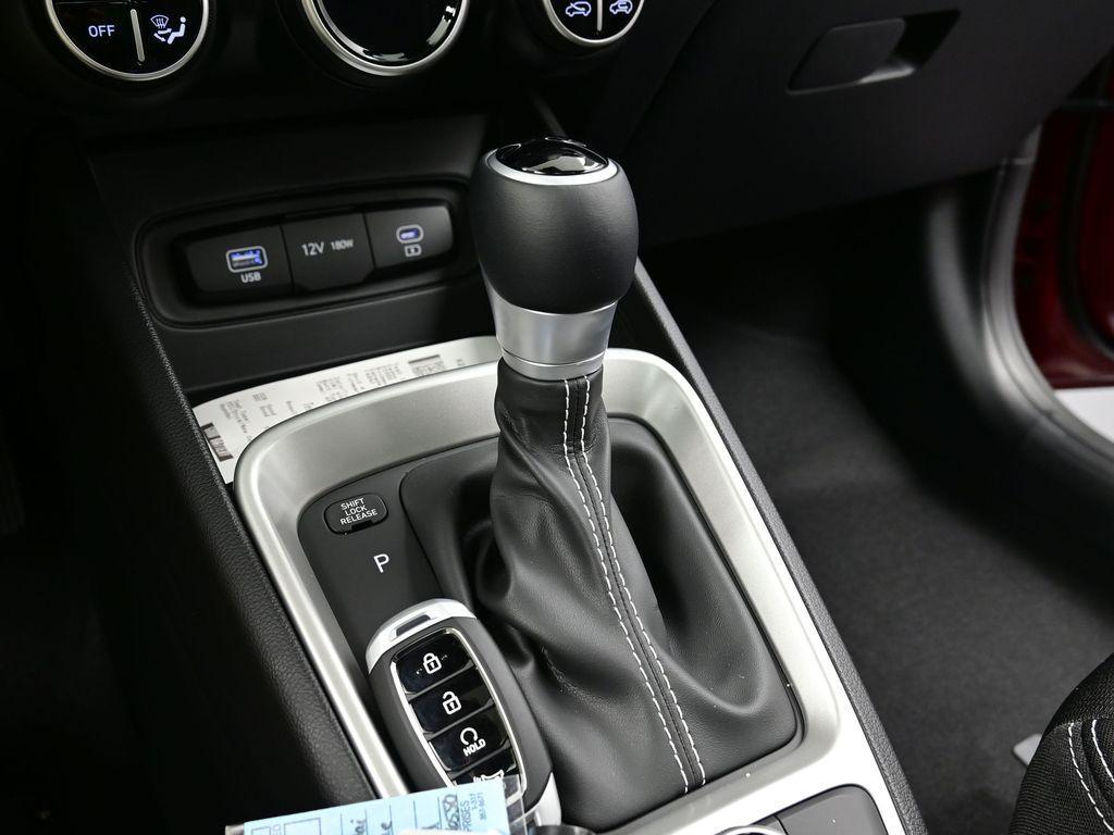 new 2025 Hyundai Venue car, priced at $24,384