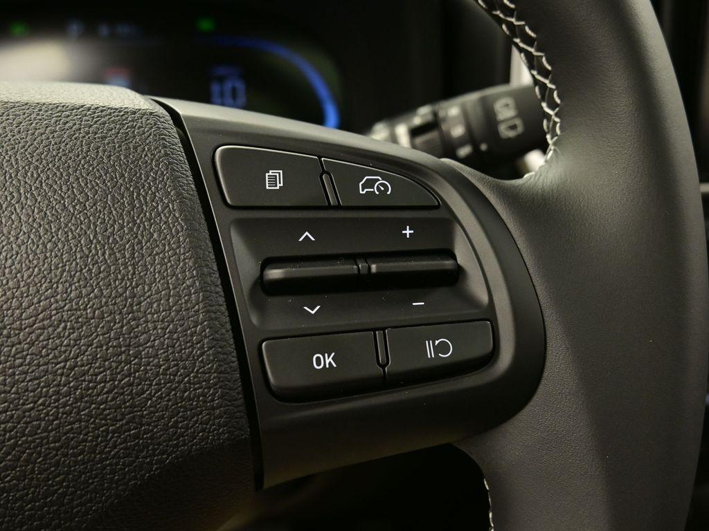 new 2025 Hyundai Venue car, priced at $24,384