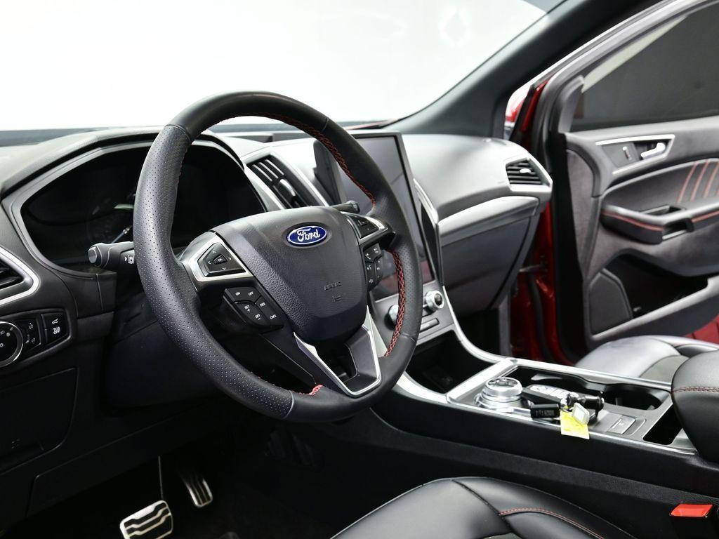 used 2024 Ford Edge car, priced at $34,400