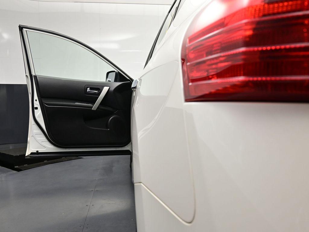 used 2014 Nissan Rogue Select car, priced at $9,750