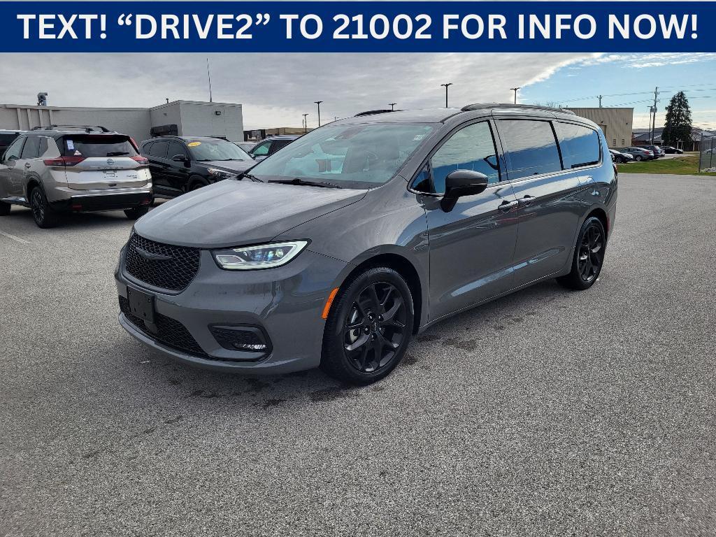used 2023 Chrysler Pacifica car, priced at $31,000