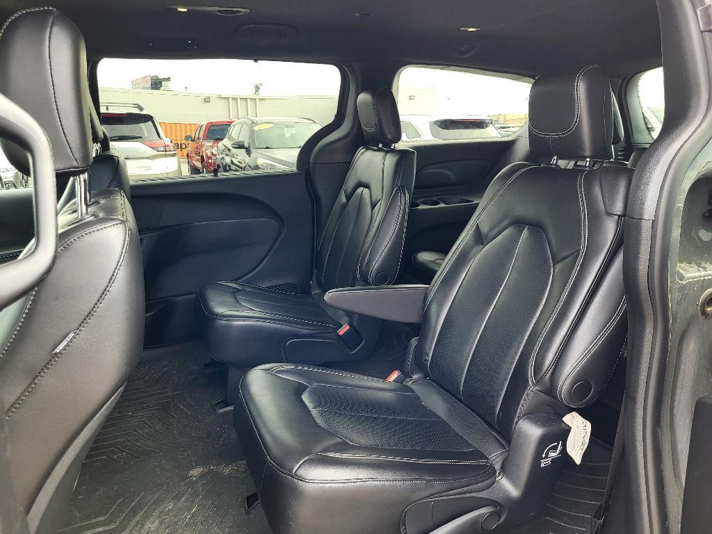 used 2023 Chrysler Pacifica car, priced at $31,000