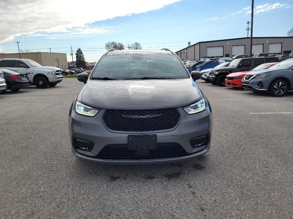 used 2023 Chrysler Pacifica car, priced at $31,000