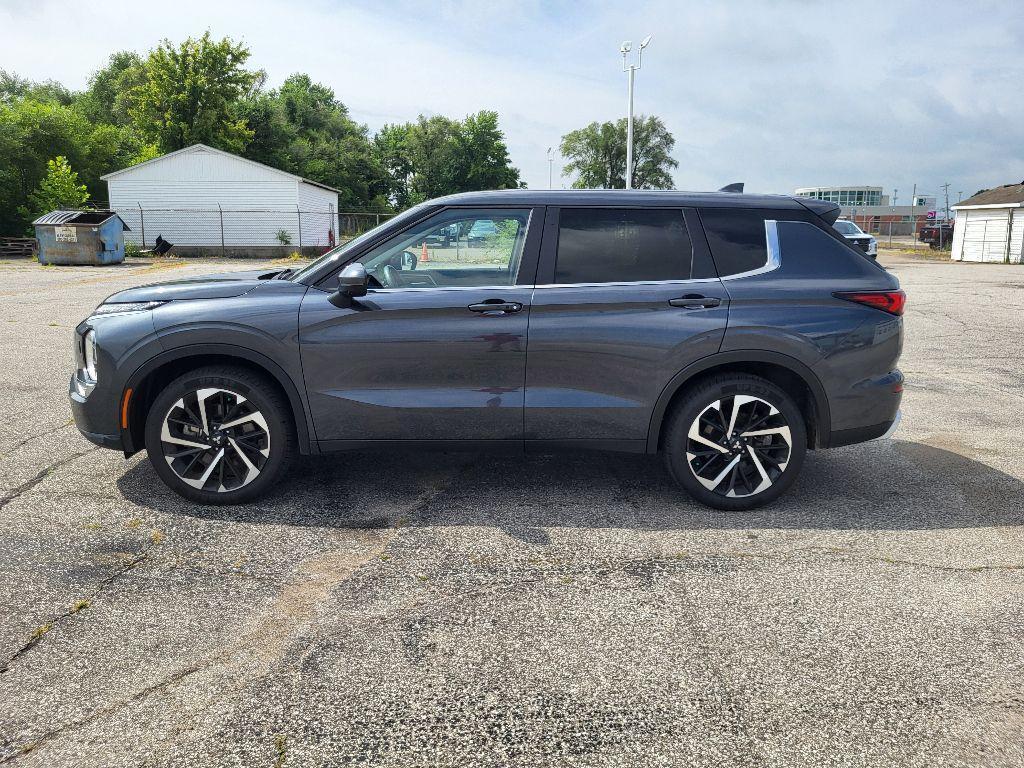 used 2024 Mitsubishi Outlander car, priced at $27,347