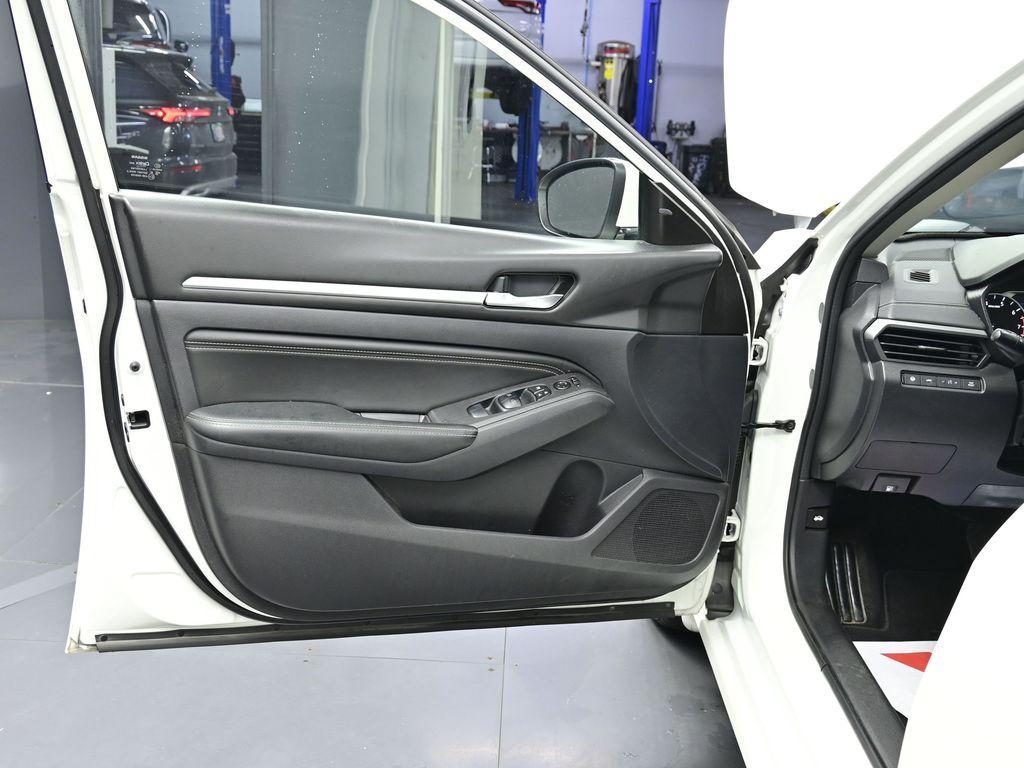 used 2019 Nissan Altima car, priced at $18,500