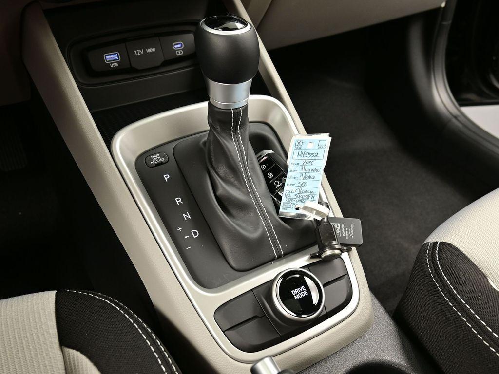 new 2025 Hyundai Venue car, priced at $23,739