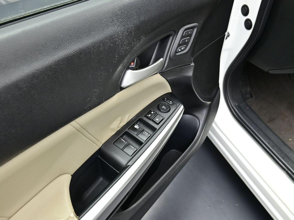 used 2013 Honda Crosstour car, priced at $12,800