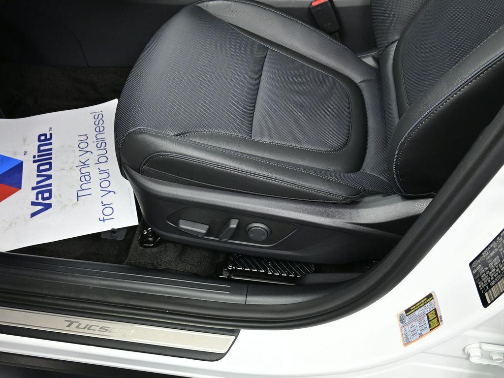 new 2026 Hyundai TUCSON Hybrid car, priced at $45,055