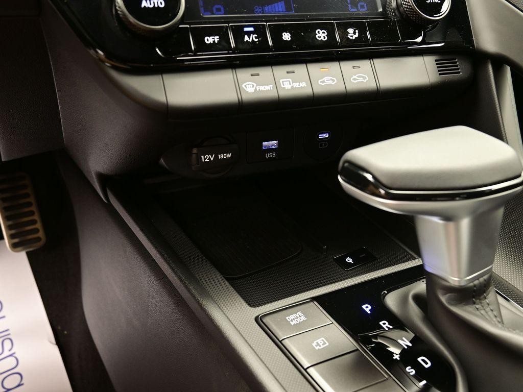 new 2025 Hyundai Elantra car, priced at $25,000