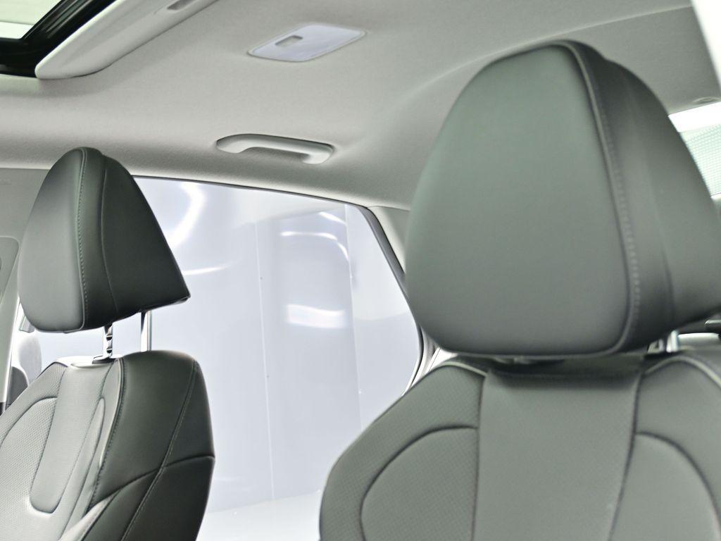 new 2025 Hyundai ELANTRA HEV car, priced at $31,347